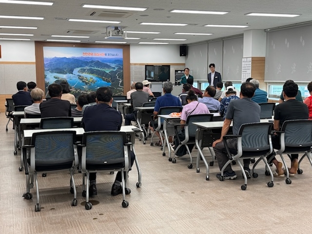 임실군, 조사료 수확 농작업 대행단 운영 총력, 축산농가에 큰힘 1번째 이미지